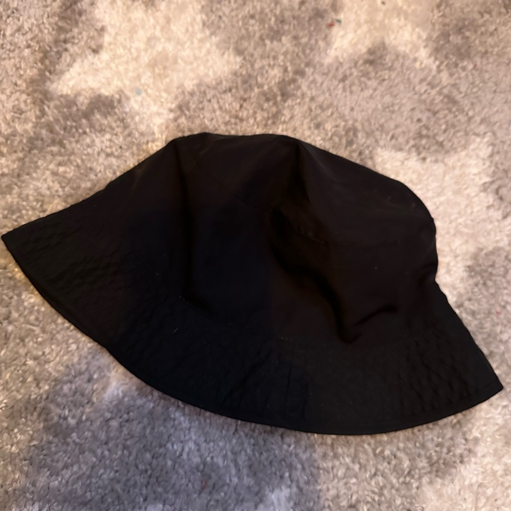 reversible bucket hat
